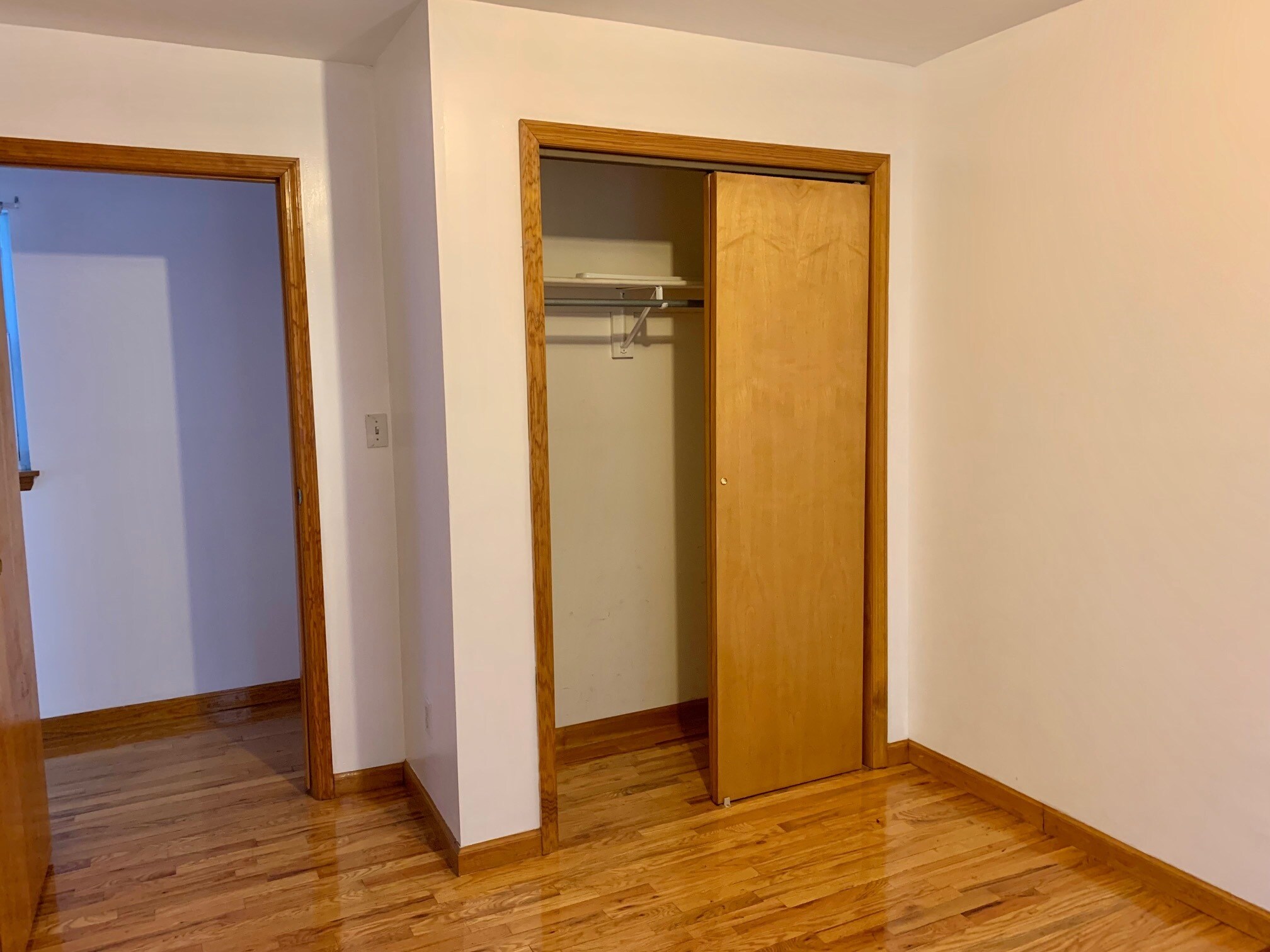 Building Photo - 422A Warren St