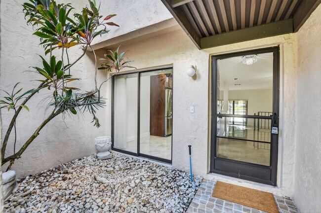 Building Photo - 21476 Juego Cir