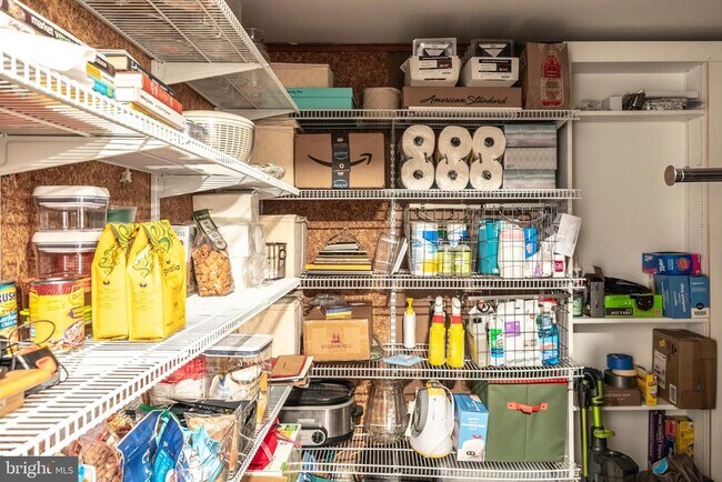 Building Photo - 822 S Royal St