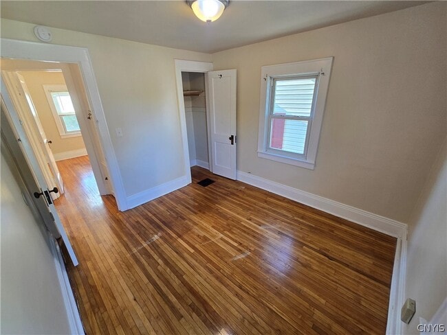 Building Photo - 176 Mayar St
