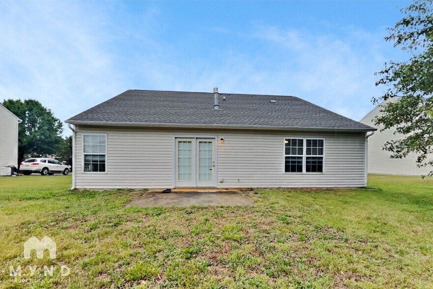 Building Photo - 4076 Clovelly Dr