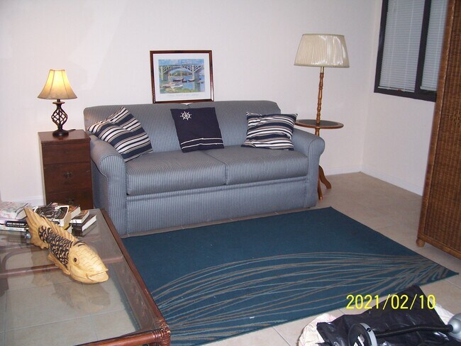 Building Photo - 6035 Sea Ranch Dr