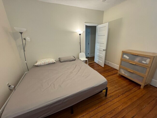 Building Photo - 7 Washburn Terrace