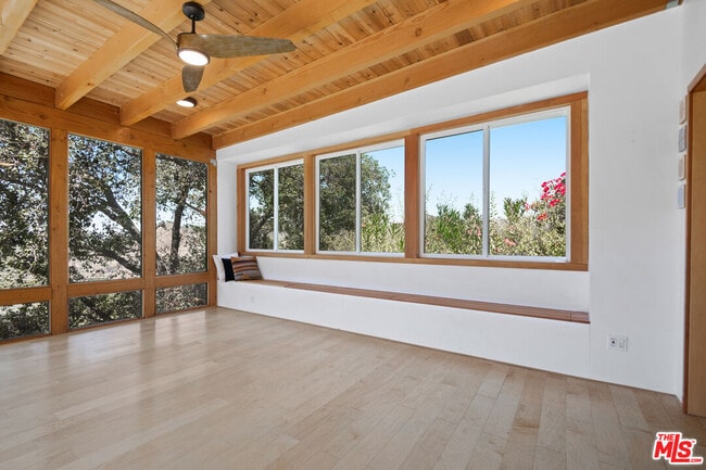 Building Photo - 1212 Fernwood Pacific Dr