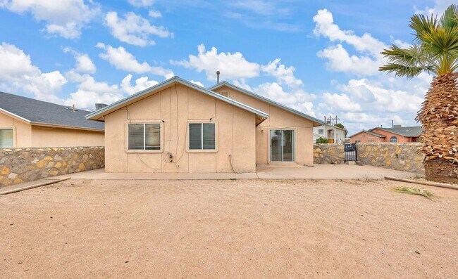 Building Photo - 2488 Tierra Rica Way