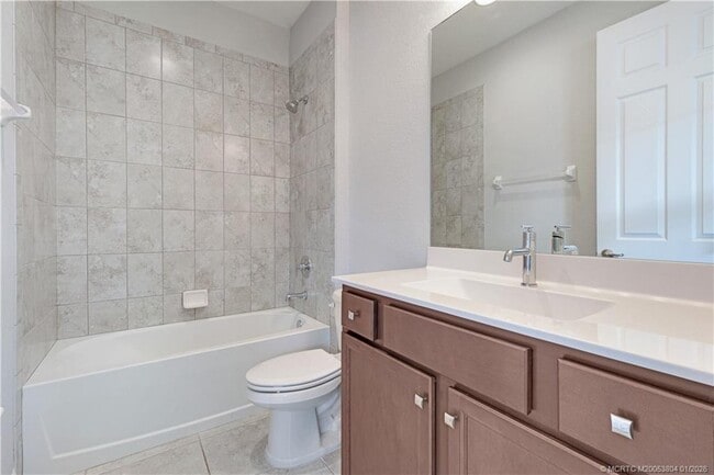 Building Photo - 4982 SE Railway Ave