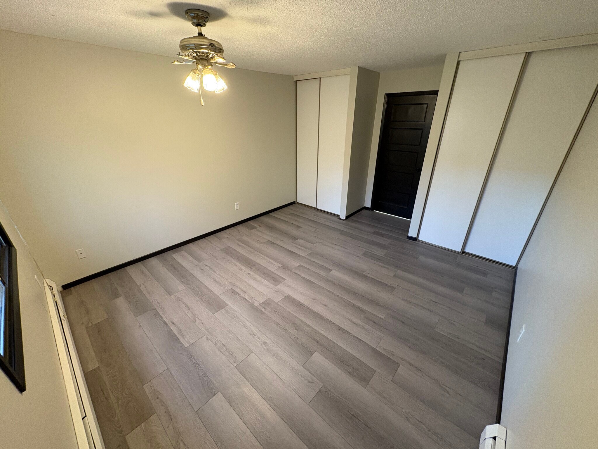 Building Photo - 907 Coulee Rd