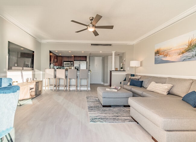 Building Photo - 880 Mandalay Ave