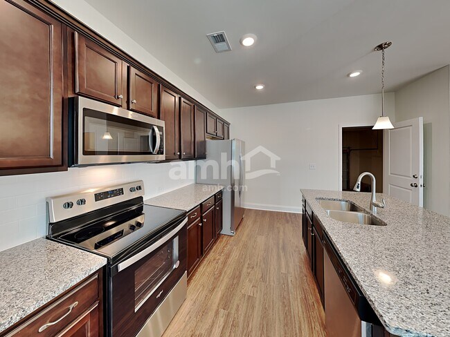 Building Photo - 6188 Bridlewood Ln