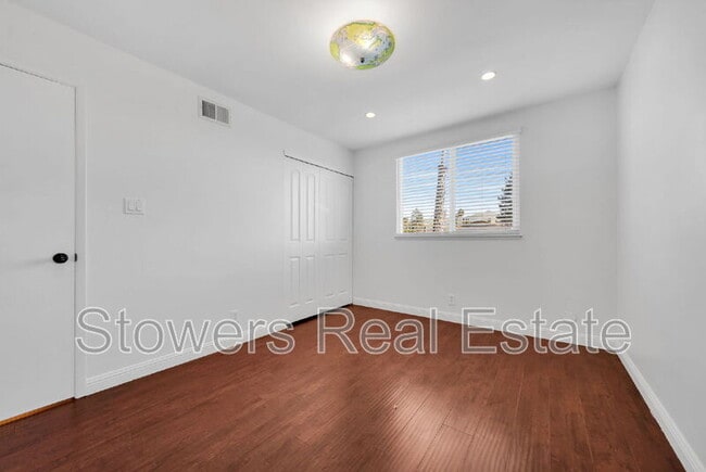 Building Photo - 40232 San Sebastian Pl