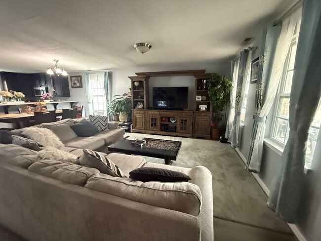 Building Photo - 1731 Aden Lane