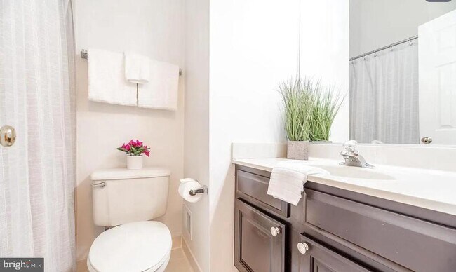 Building Photo - 44054 Gala Cir