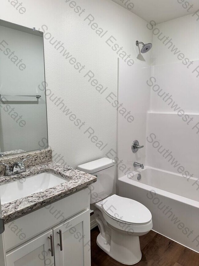 Building Photo - ALL BILLS PAID! Modern 2 bed 2 bath