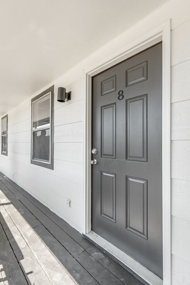 Building Photo - 7437 Private Ln