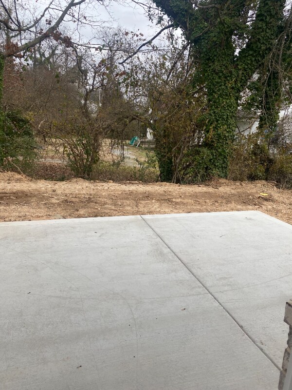 Building Photo - 313 W Broad St