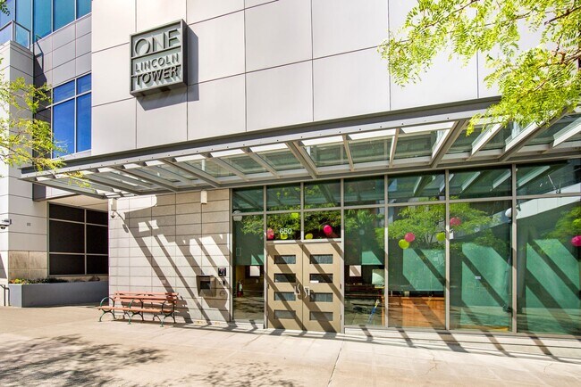 Building Photo - 650 Bellevue Way NE