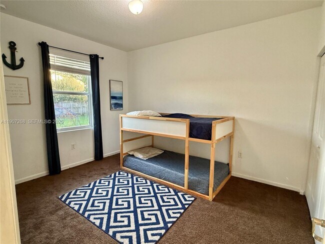 Building Photo - 1740 NW 21st St