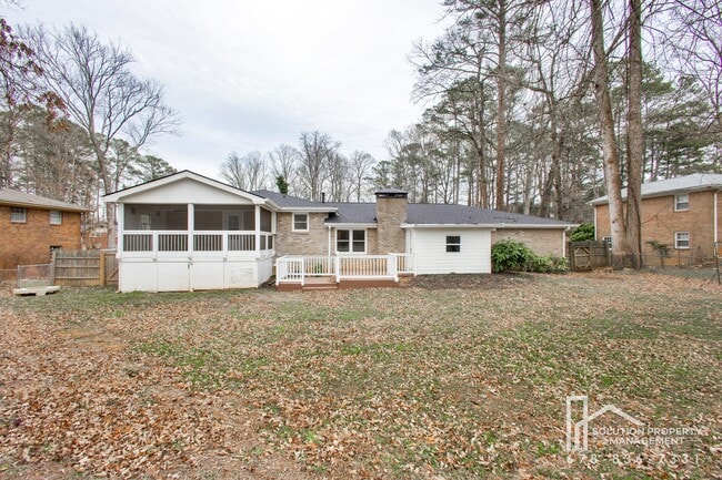 Building Photo - 3925 Chicamauga Dr