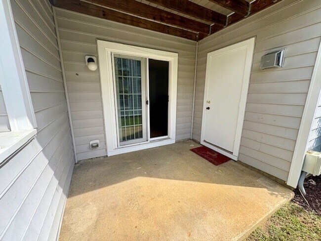 Building Photo - 1st Floor Annapolis 3 bed / 2 bath Condo