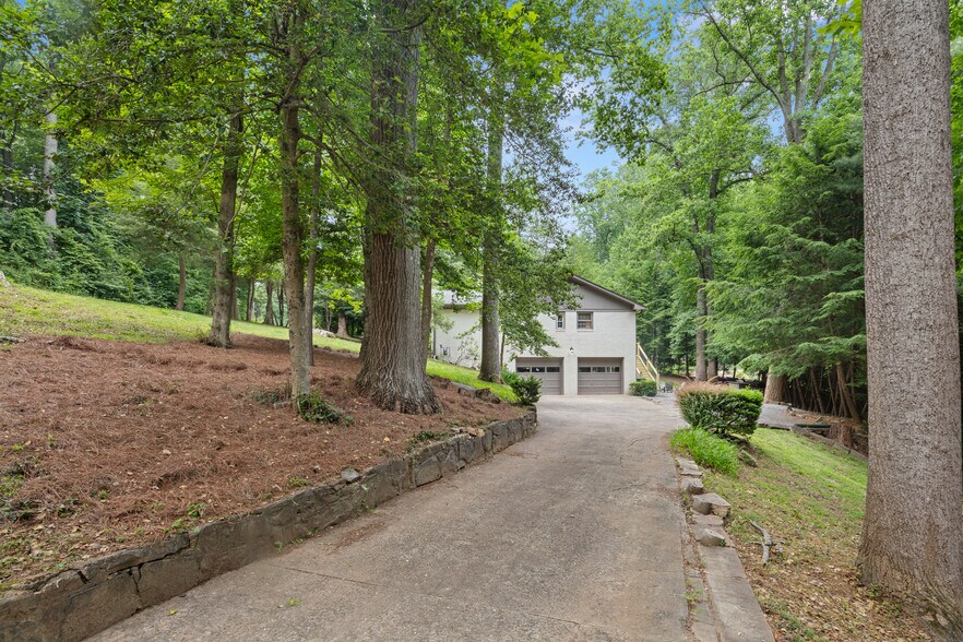 Private! - 116 Overlook Rd