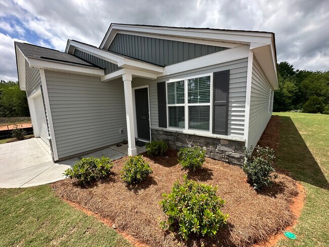 Building Photo - 7262 Heirloom Ln