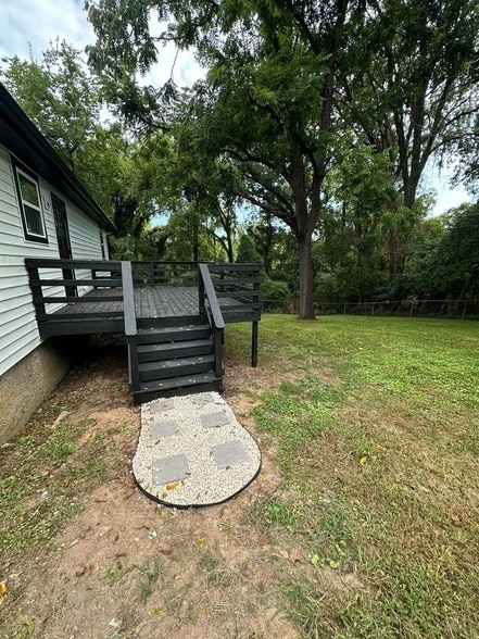 Building Photo - 414 Hollywood Dr