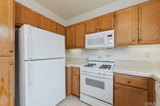 Building Photo - 1022 Cottage Way