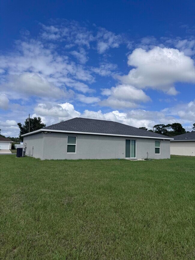 Building Photo - 12849 SW 73rd Ave Rd