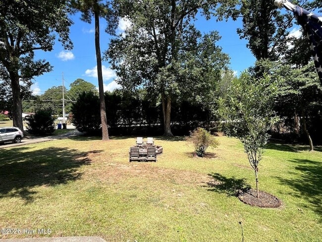 Building Photo - 8879 Cliffdale Rd