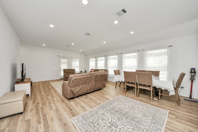 Building Photo - 21927 Citrus Grv Ct