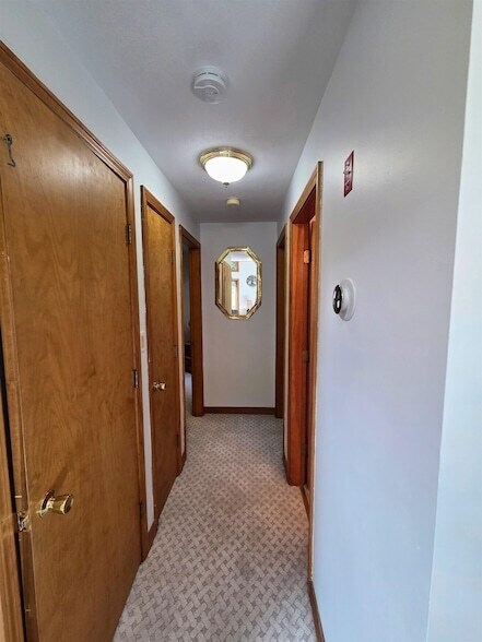 Building Photo - 10 Bull Moose Rd