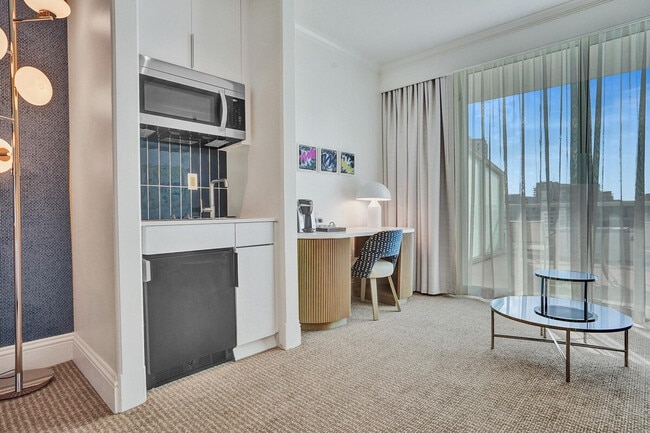 Building Photo - 4401 Collins Ave