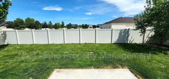 Building Photo - 5140 W Brunmier Dr