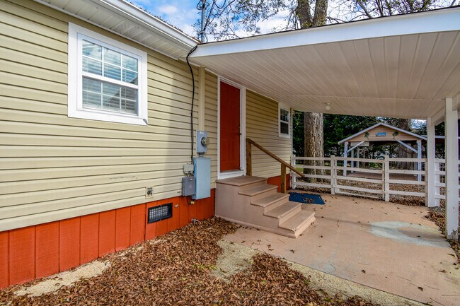 Building Photo - 109 11th Ave