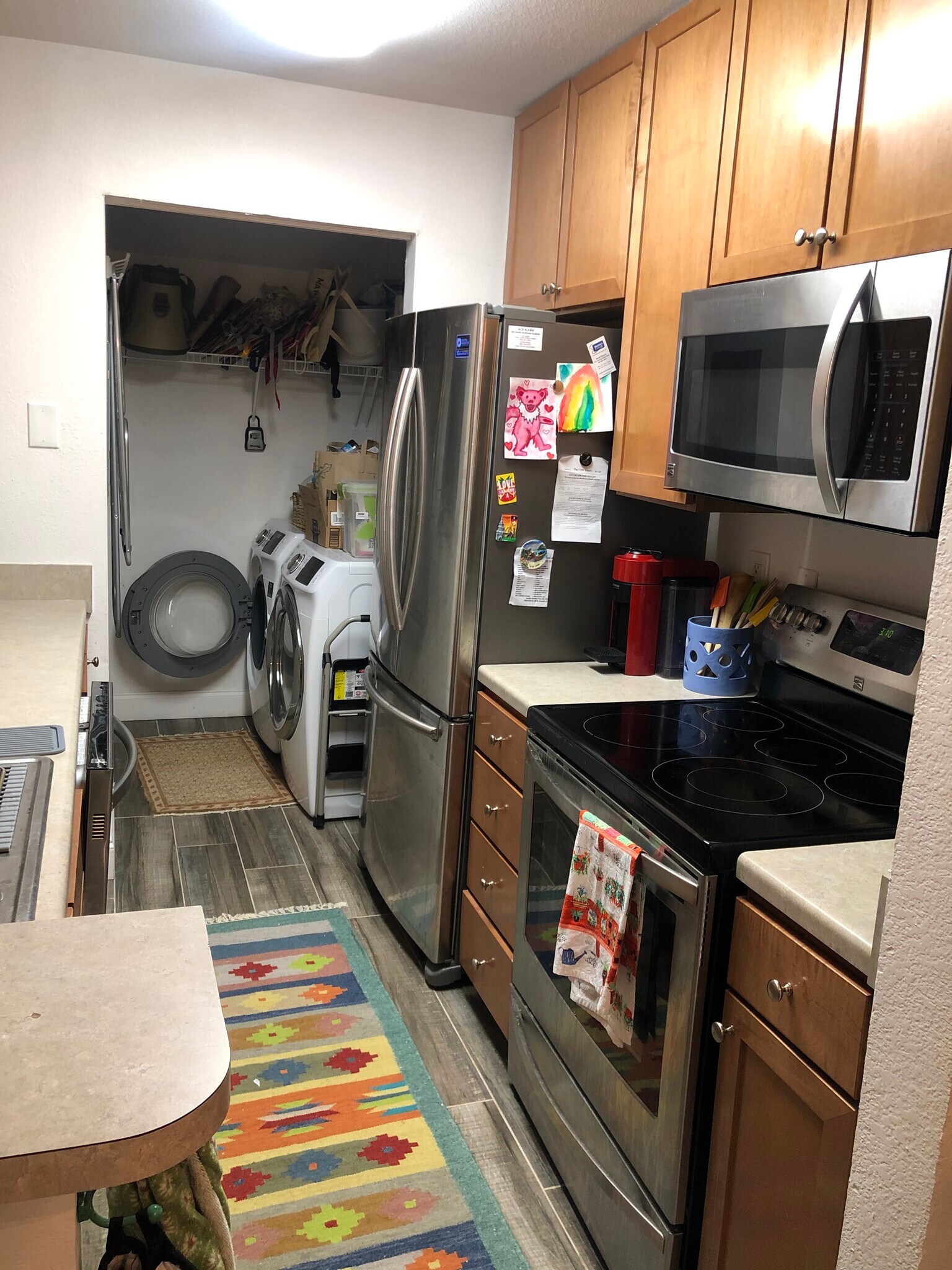 Kitchen - 271 Alexandra Dr