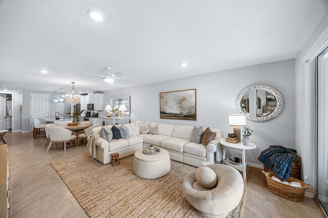 Building Photo - 14610 Edgewater Cir