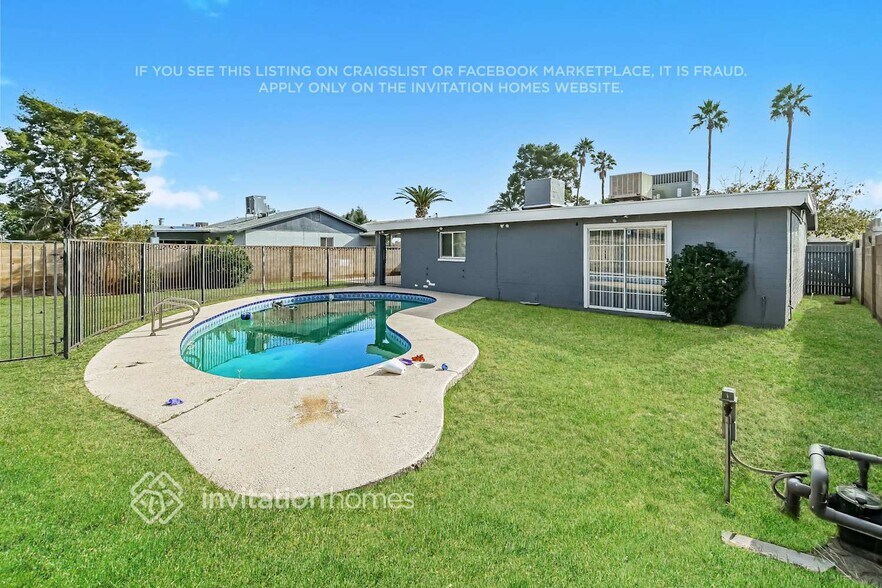 Building Photo - 2128 W Hartford Ave