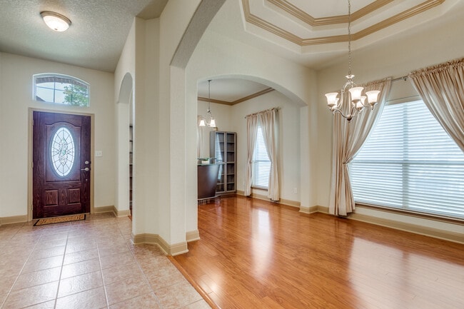 Building Photo - 5502 Waldon Walk