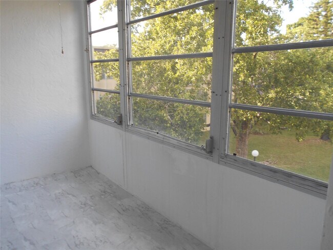 Building Photo - 151 Berkley Rd