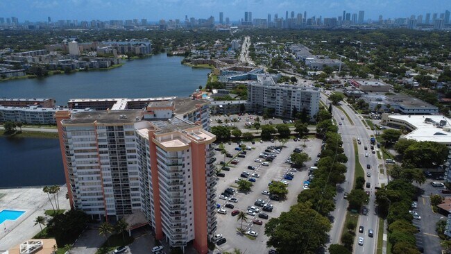 Building Photo - 1351 NE Miami Gardens Dr