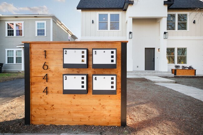 Building Photo - All Units Are Available With Brandnew Full Appliance Package