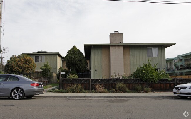 Building Photo - 1150 Saranap Ave