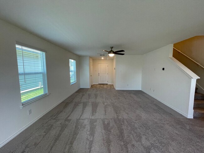 Building Photo - 4 Bdrm Home in Legend Heights, NBTX