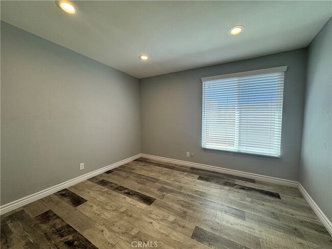 Building Photo - 1516 E Cyrene Dr