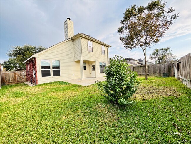 Building Photo - 16318 Bettong Ct