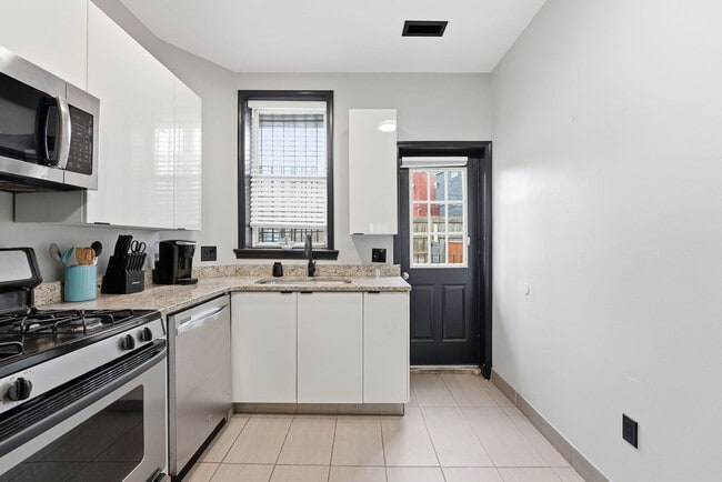 Building Photo - 409 O St NW