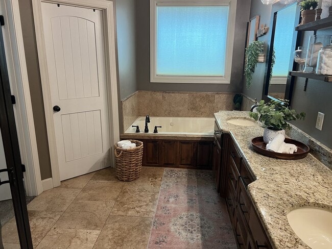 Building Photo - Executive Rental at The Villages at Wicklo...