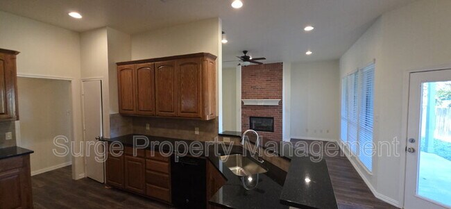 Building Photo - 629 Dorchester Dr