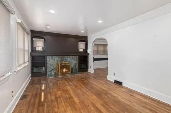 Building Photo - 12731 Washburn St