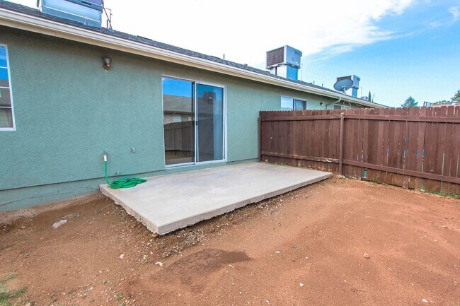 Building Photo - 7430 E Lobo Way